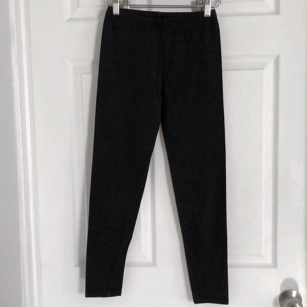 Plain dark grey leggings